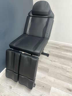 Tattoo chair