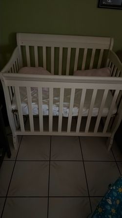 White Wood Baby Crib with Mattress