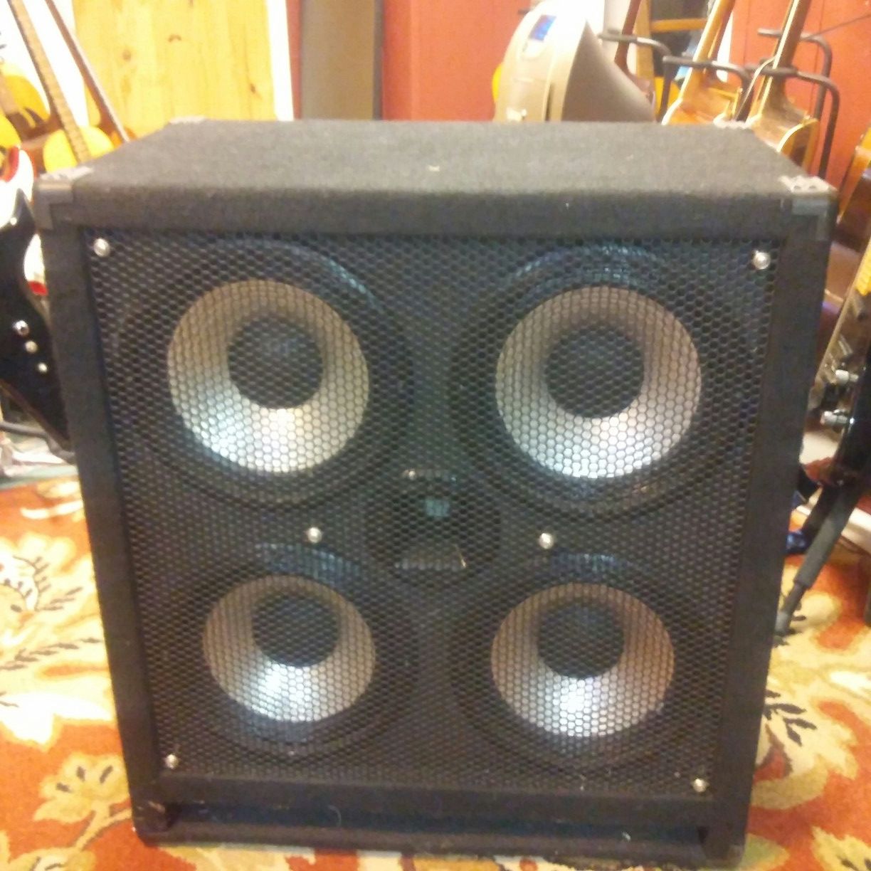 Behringer ultrabass ba410 bass cabinet