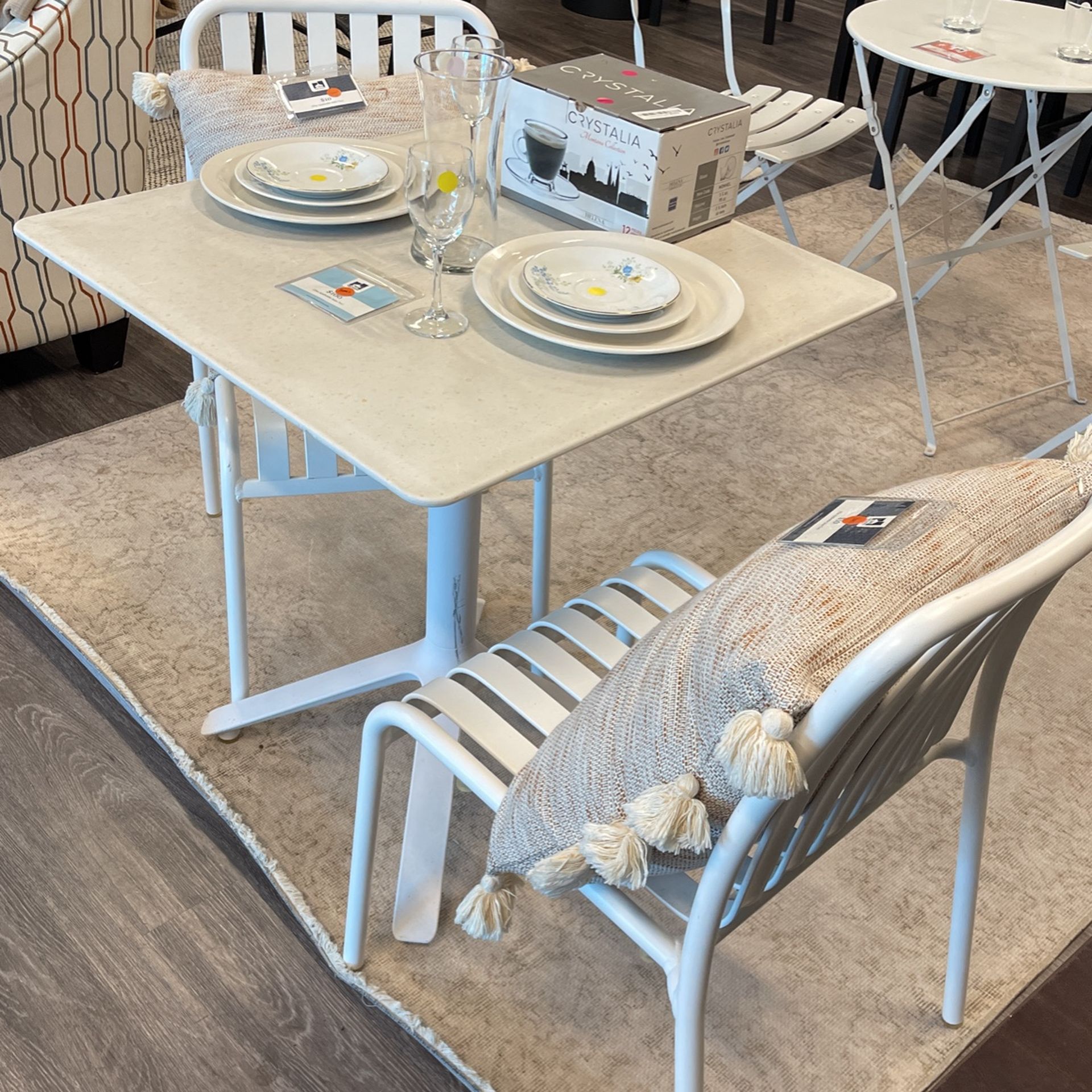 White Outdoor Table & Two Chairs for Sale in Round Rock, TX - OfferUp