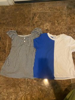 Medium tops and shirts