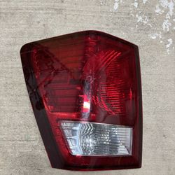 Jeep Grand Cherokee Taillight 