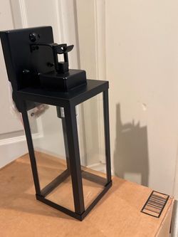 Porch light 14ā asking $24