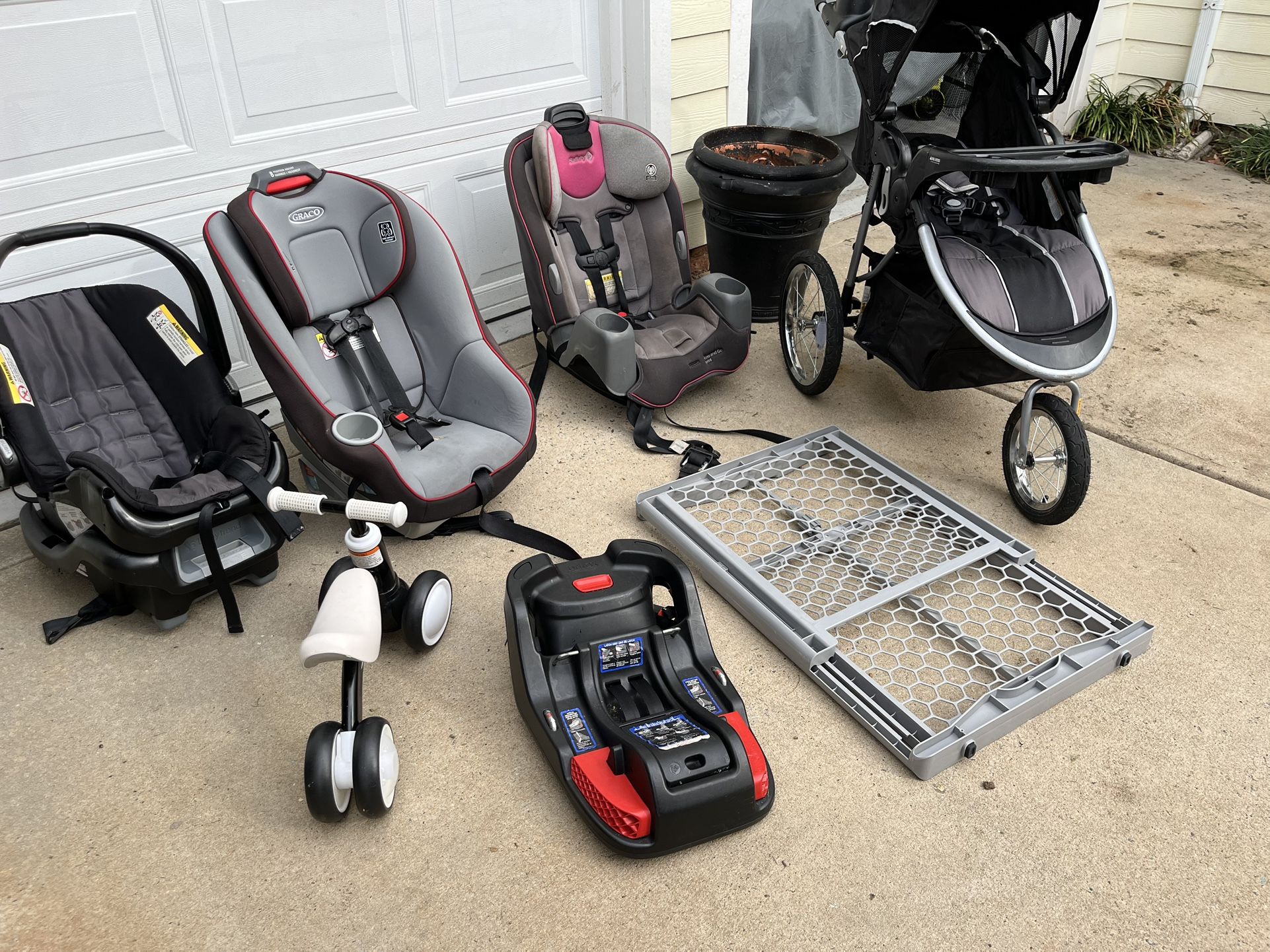 Baby Items, Infant Items Car Seats Strollers Make Fair Offer Need All Gone Asap