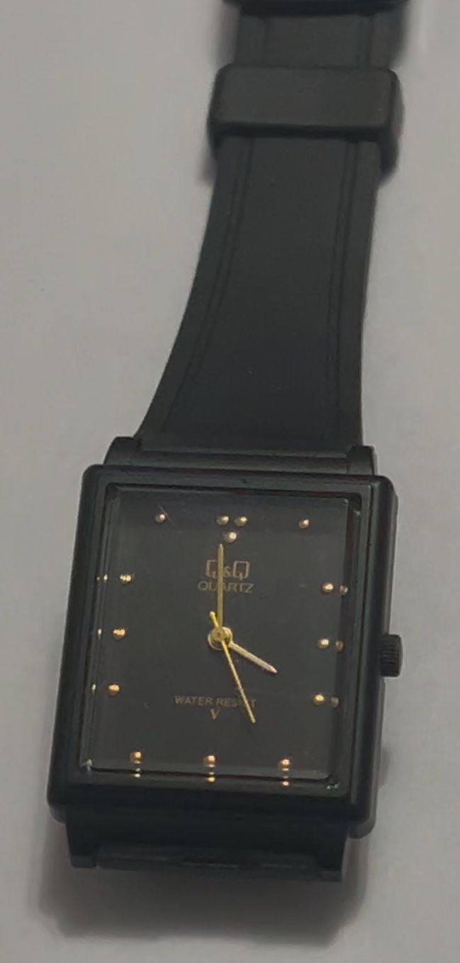 Q&Q Quartz Water Resist