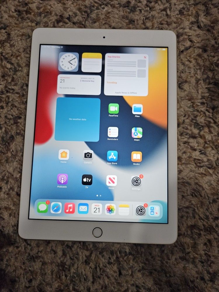 iPad 5th Gen 32 GB WiFi