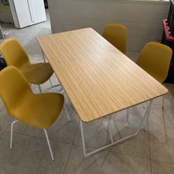  Table Bamboo( 30-1/2 x 59) With 4 chairs 