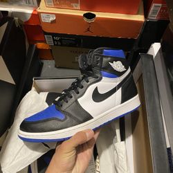 Jordan Royal Toe 1s size 11 USED But Clean