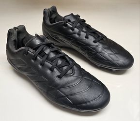 Adidas Copa Pure.3 FG J Soccer Shoe Black HQ8946  Size 6 Jr kids Black

Size 6. From non smoking pet free home. Will ship out same/next day.