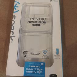 Speck Presidio Perfect-Clear Fold case for the Samsung Galaxy Z Flip4 and Z Flip3 smartphones.