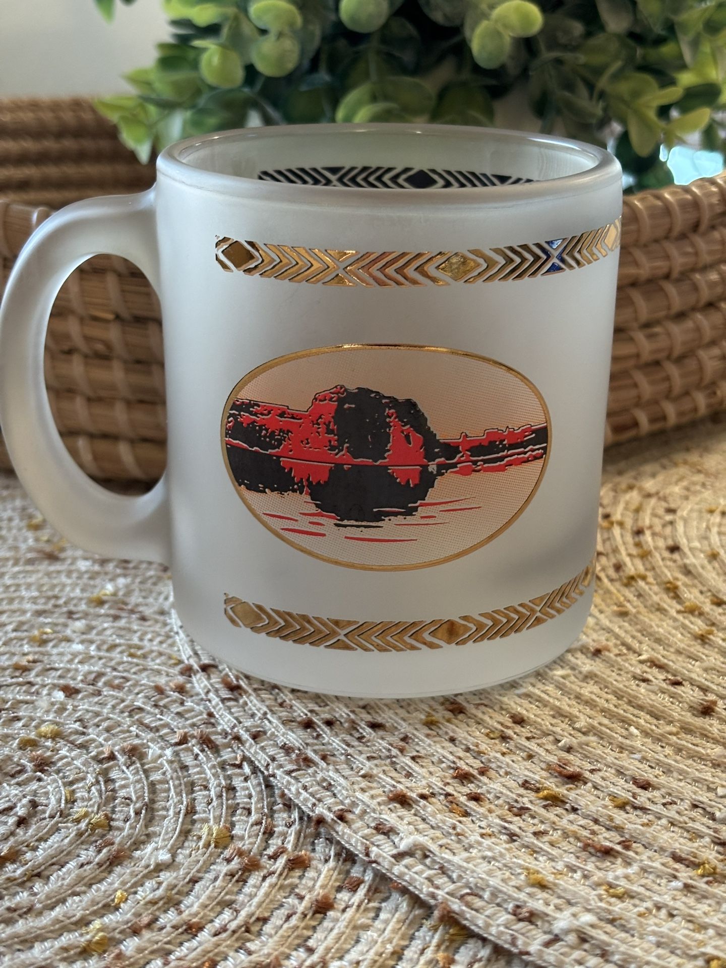 Lake Powell Frosted Mug With Kokopelli And Gold Accent Peekaboo