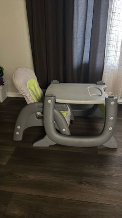 Toddler table/ high chair