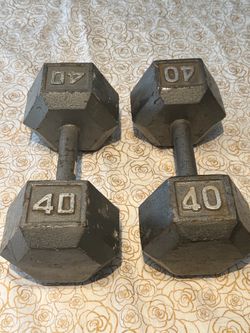 Pair of 40 LB Hex Dumbbells Cast Iron Weights 80 LBS Total Heavy Duty