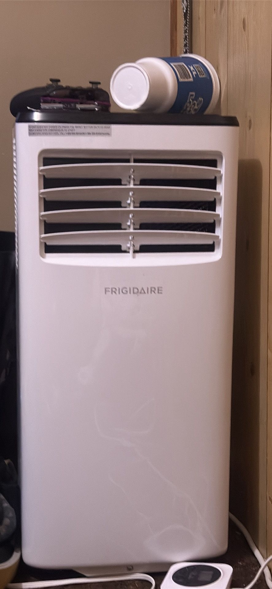 Frigidaire 8000BTU Stand Up Ac