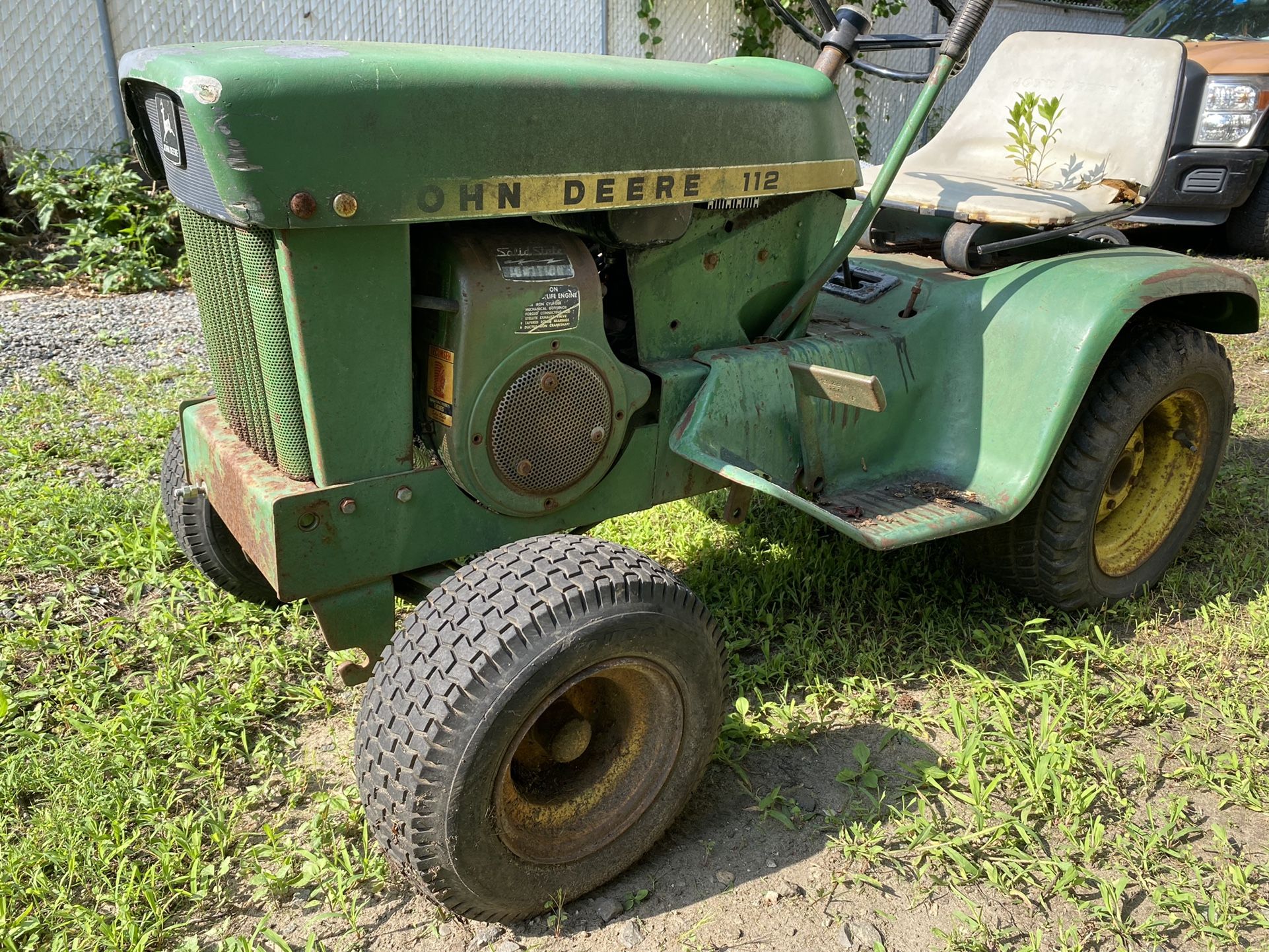 John Deere 112