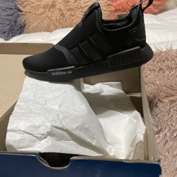 Black Kids  Adidas NMD 360  Brand New 