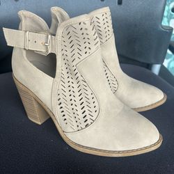 women’s boots