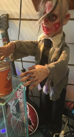 Walking Dead Animated Zombie Statue 2 1/2 ft Tall