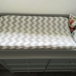 Delta Change Table Top With Mattress And Covers 