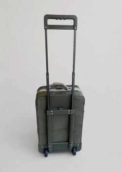 Briggs & Riley 21" Upright Wheeled Carry On Suitor Suitcase