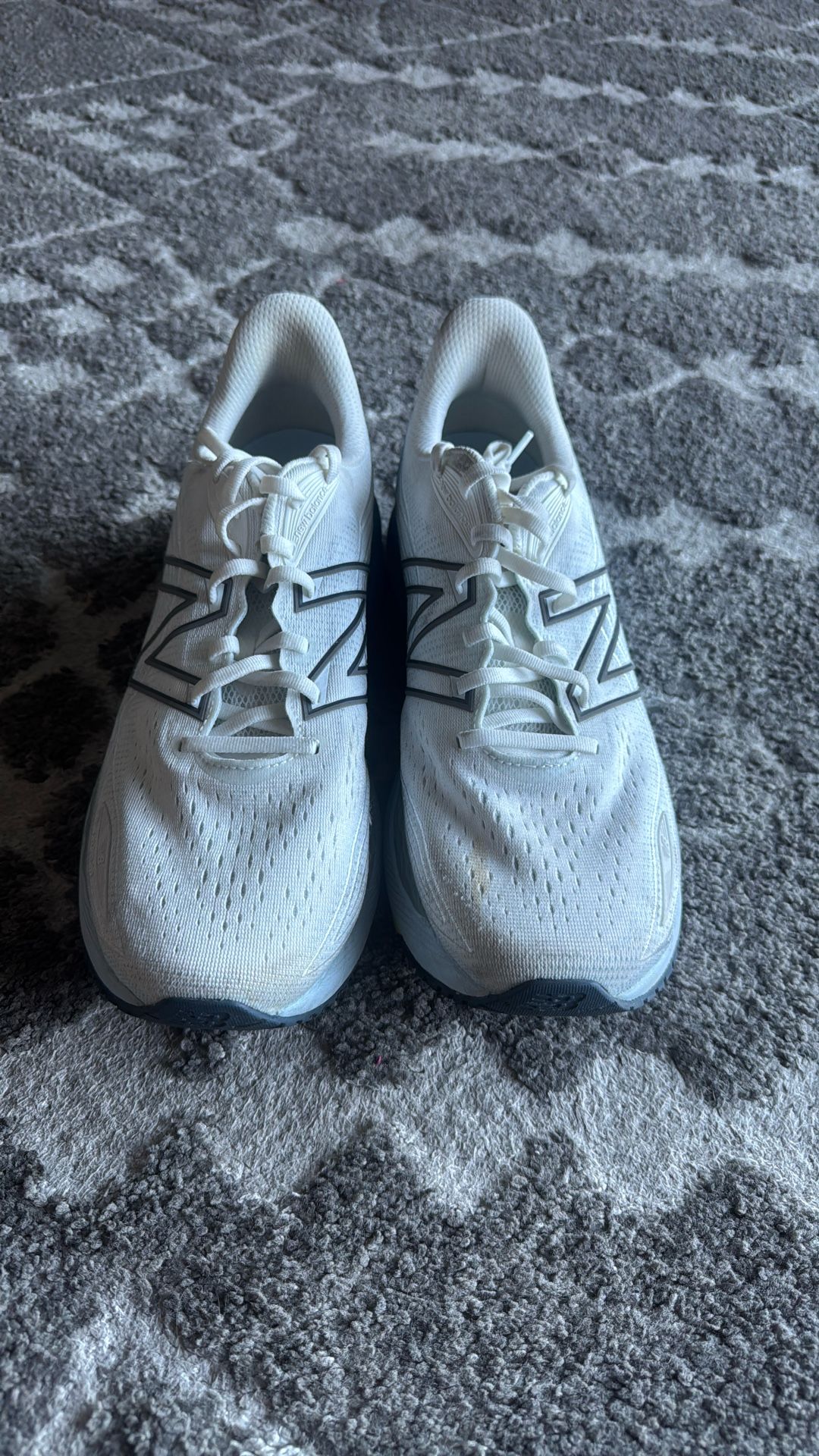 New Balance 860 Running Shoe Size 12