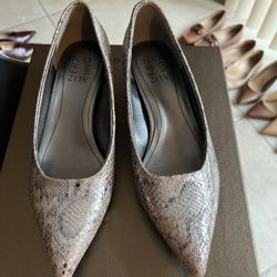 Naturalizer Women's Natalia Kitten Heel Pointed Toe Pump Silver Snake Print Leather 6.5 W 