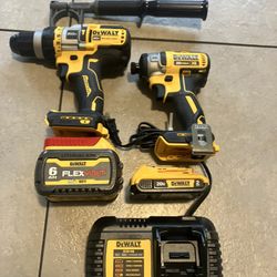 DEWALT FLEXVOLT 2-Tool Combo Kit Impact Driver (DCF887) Hammerdrill (DCD999)