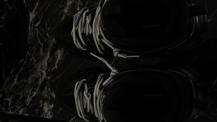 Balenciga tracks