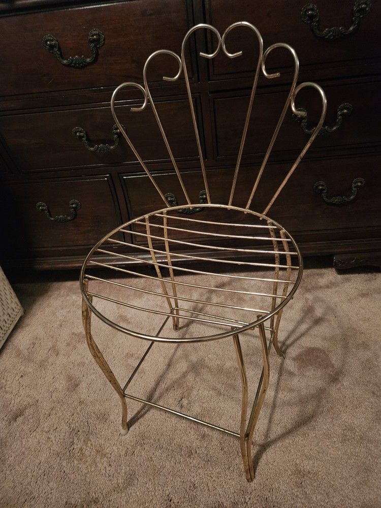 Vintage metal best sale vanity chair