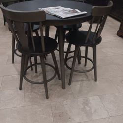 *Dining Room Special!!!*---Counter Height Sorrento Dining Table Sets W/4 Chairs---Delivery And Financing Available🤠