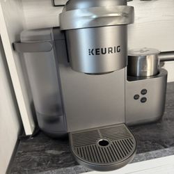 Keurig K-Cafe Special Edition Single Serve K-Cup Pod Coffee, Latte and Cappuccino Maker