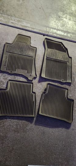 Nissan Altima Rubber Floor Mats