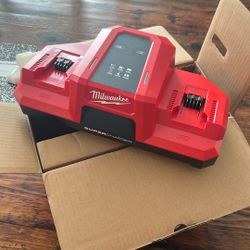 Milwaukee 18v M18 Dual Bay Simultaneous Super Charger Brand New