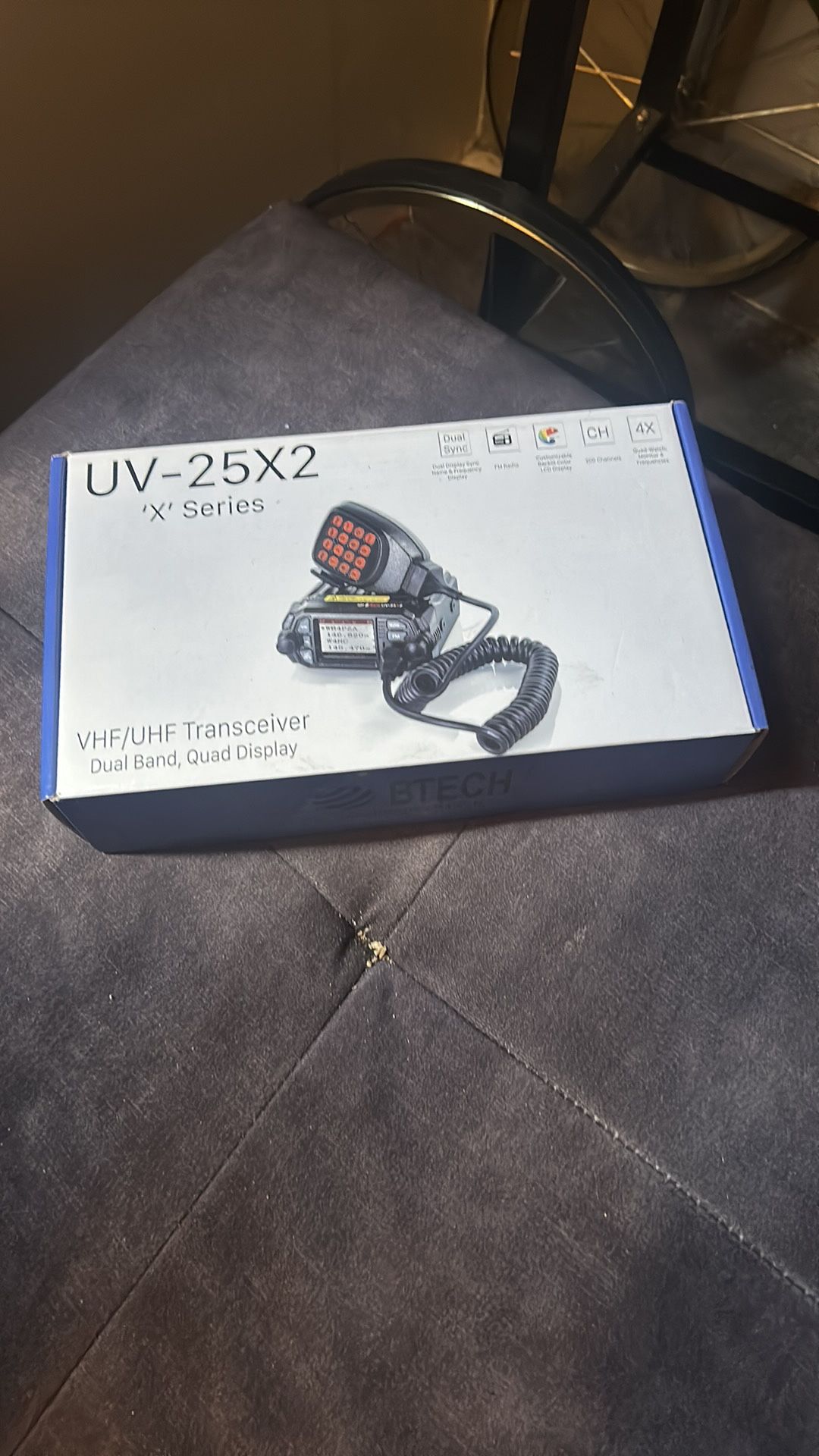 UV - 25X2 Transceiver Brand New In Box With Ham Radio For Dummies Book