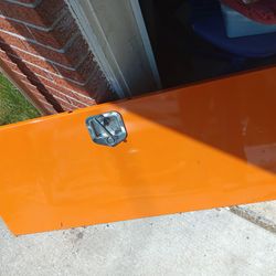 Altec Small Truck Tailgate, with Key