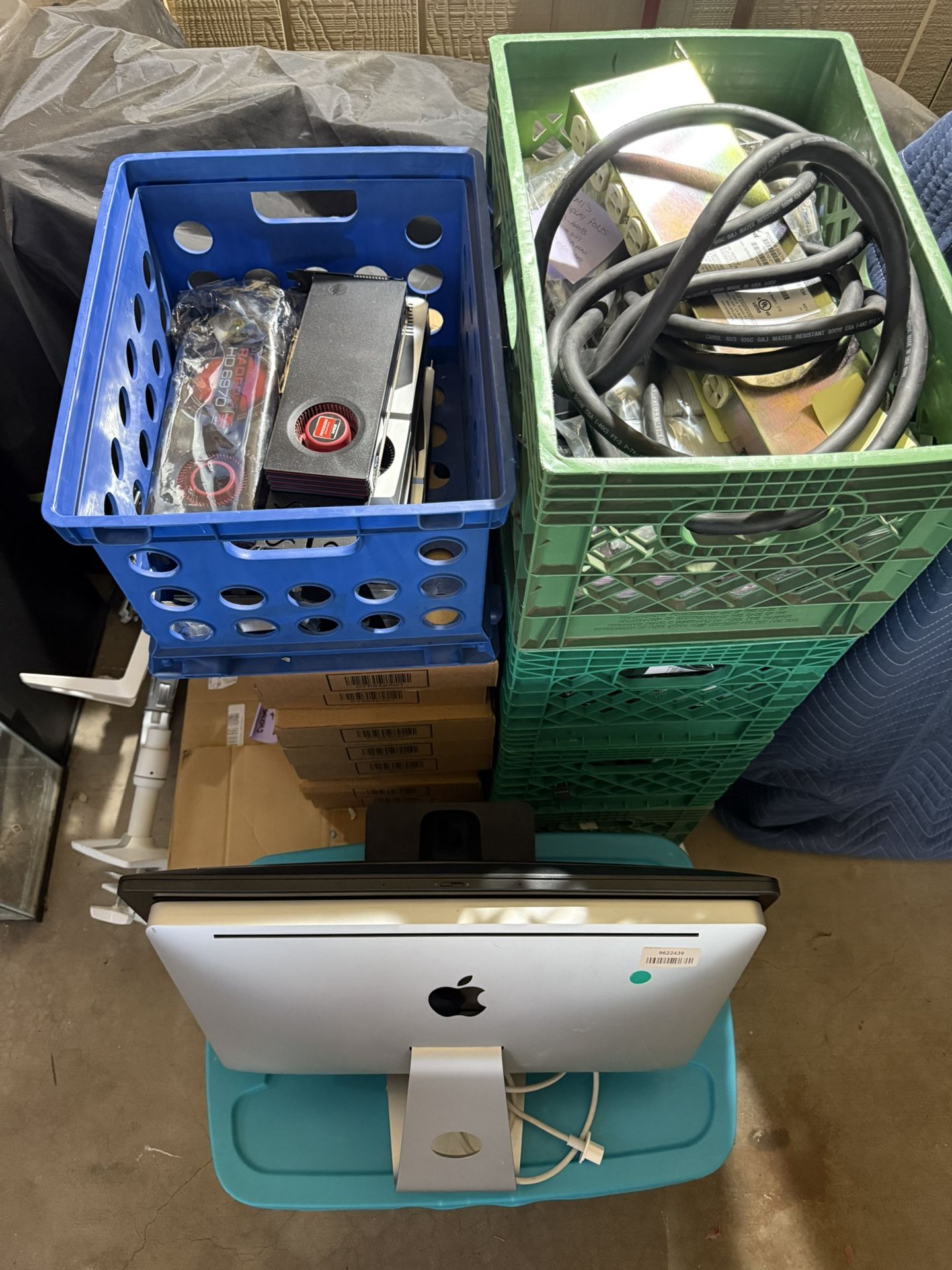 Lot Of Electronics Whole Lot for $500