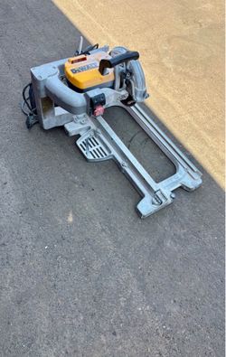 DeWalt D24000 10-inch Wet Tile Saw