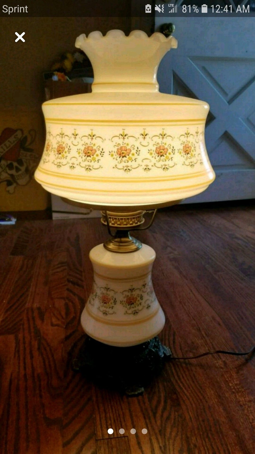 Vintage 1973 Quoizel Abigail Adams Lamp.  Both Top And Bottom Lights Work Great. 