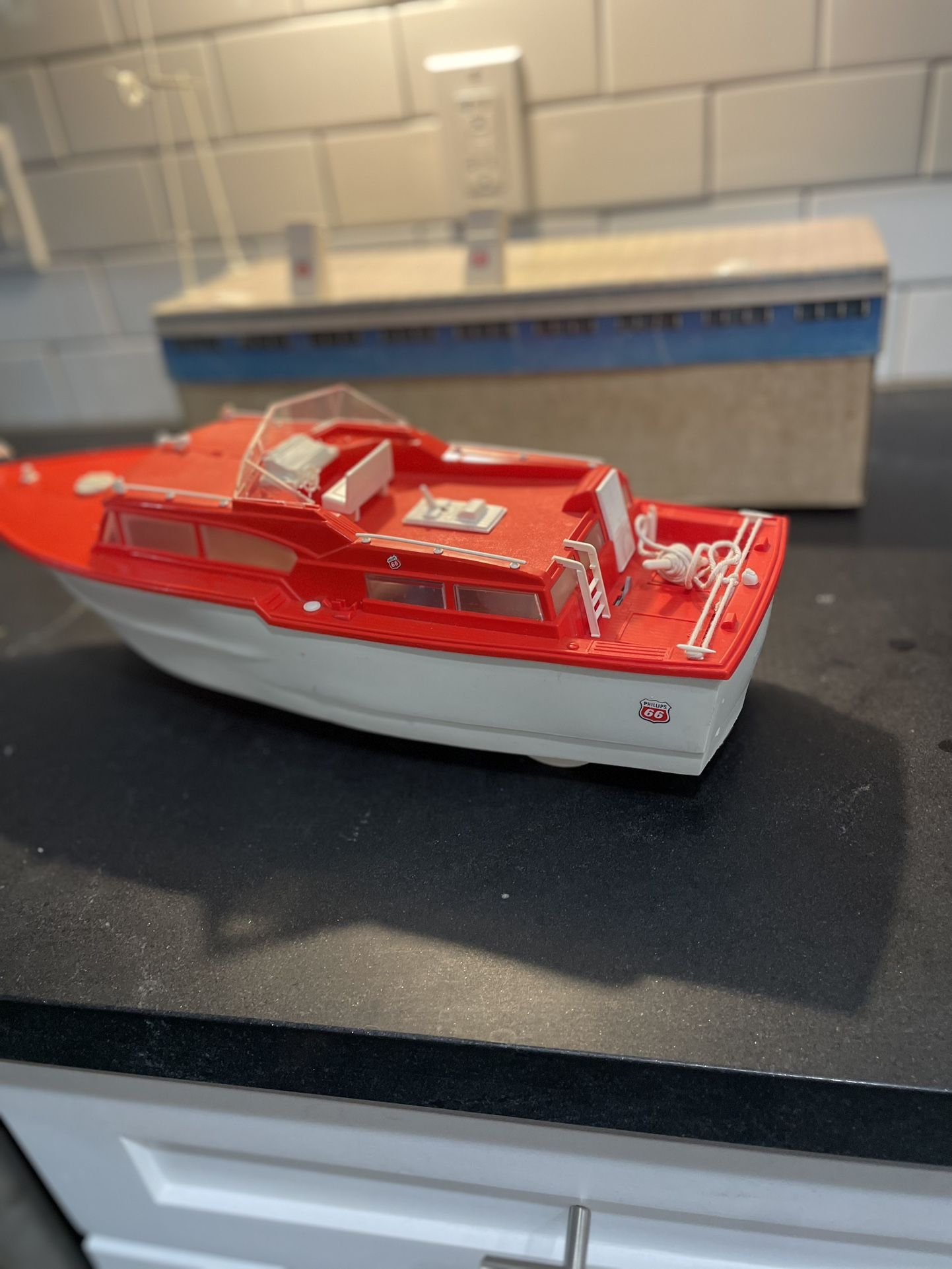 Phillips 66 Battery 🔋 Operated Toy Yacht & Pier with original box.