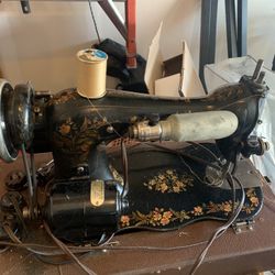 Singer Sewing Machine 1940’s