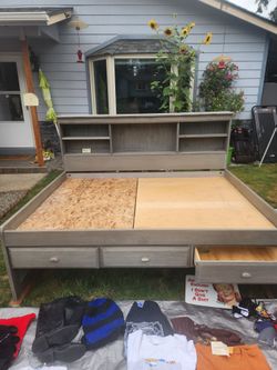 Full sized Bed With Trundle
