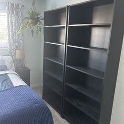 2 Shelves