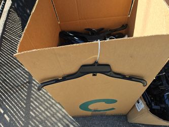 Retail hangers altot of the like new