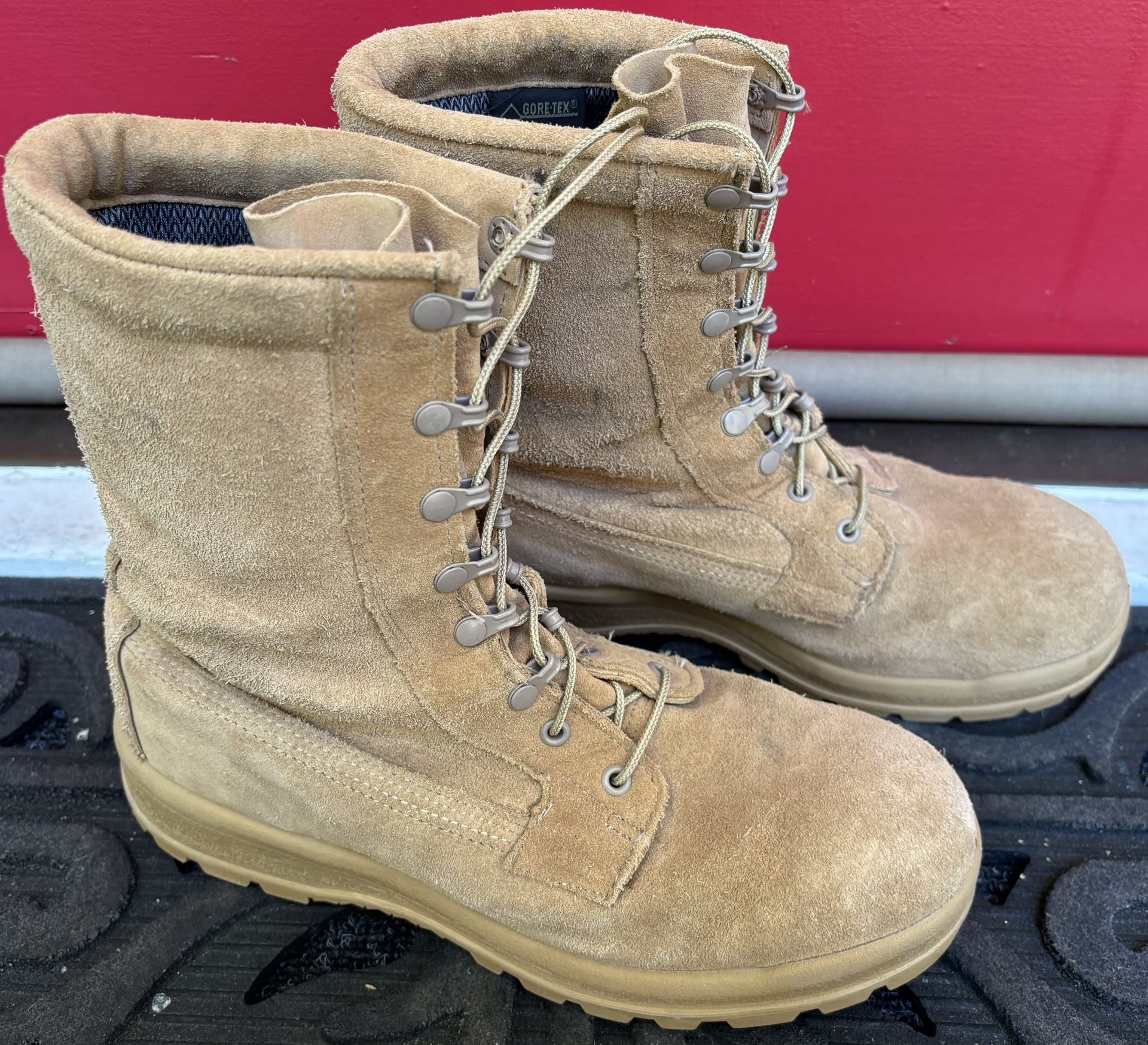 Military Surplus Belleville Cold Wet Weather GoreTex Boots, Men's 10 R