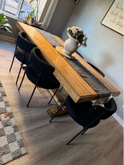 Dinning Table