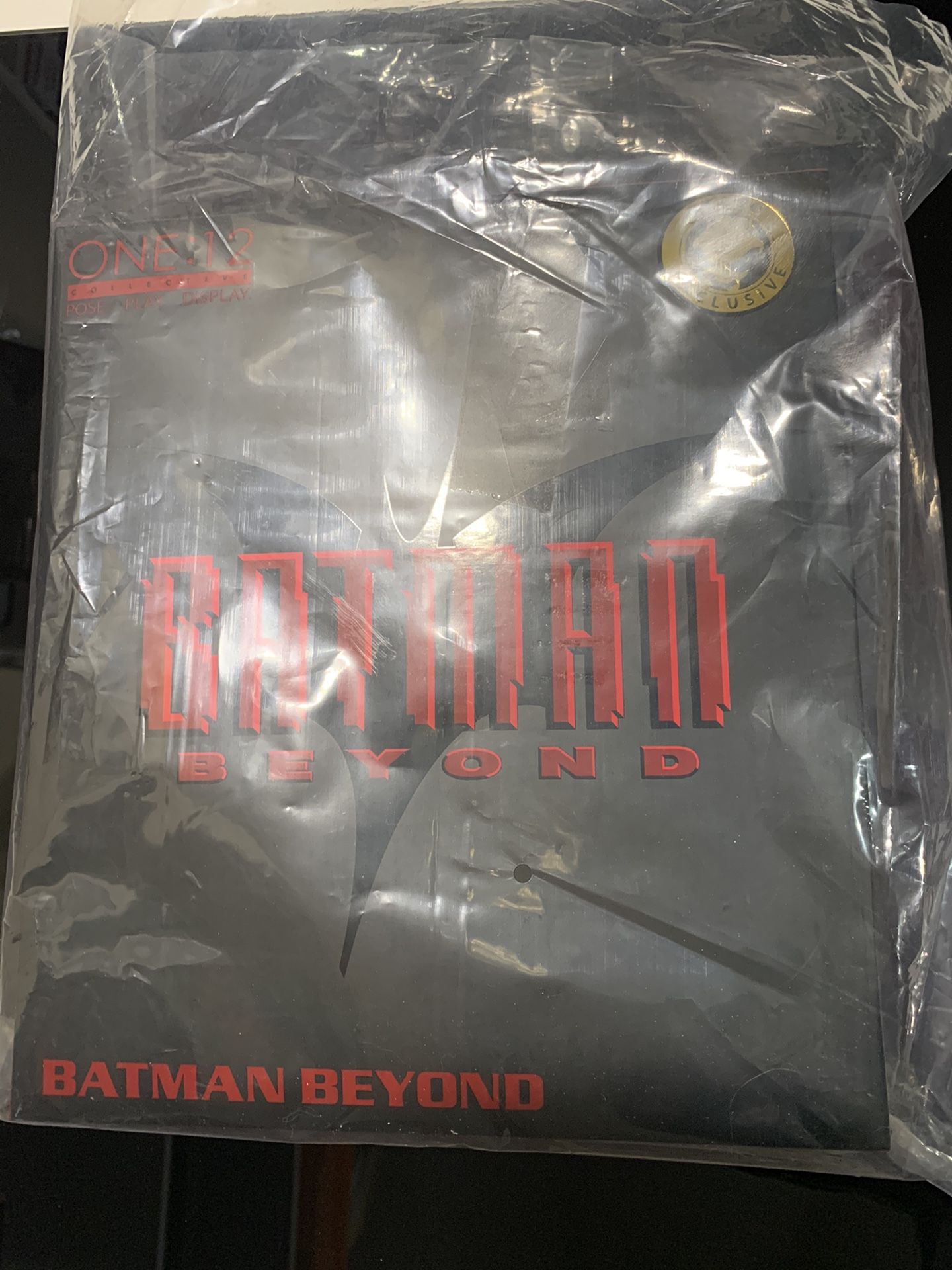 Mezco One:12 Exclusive Batman Beyond