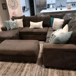 Gorgeous Family Size Sectional Sofa