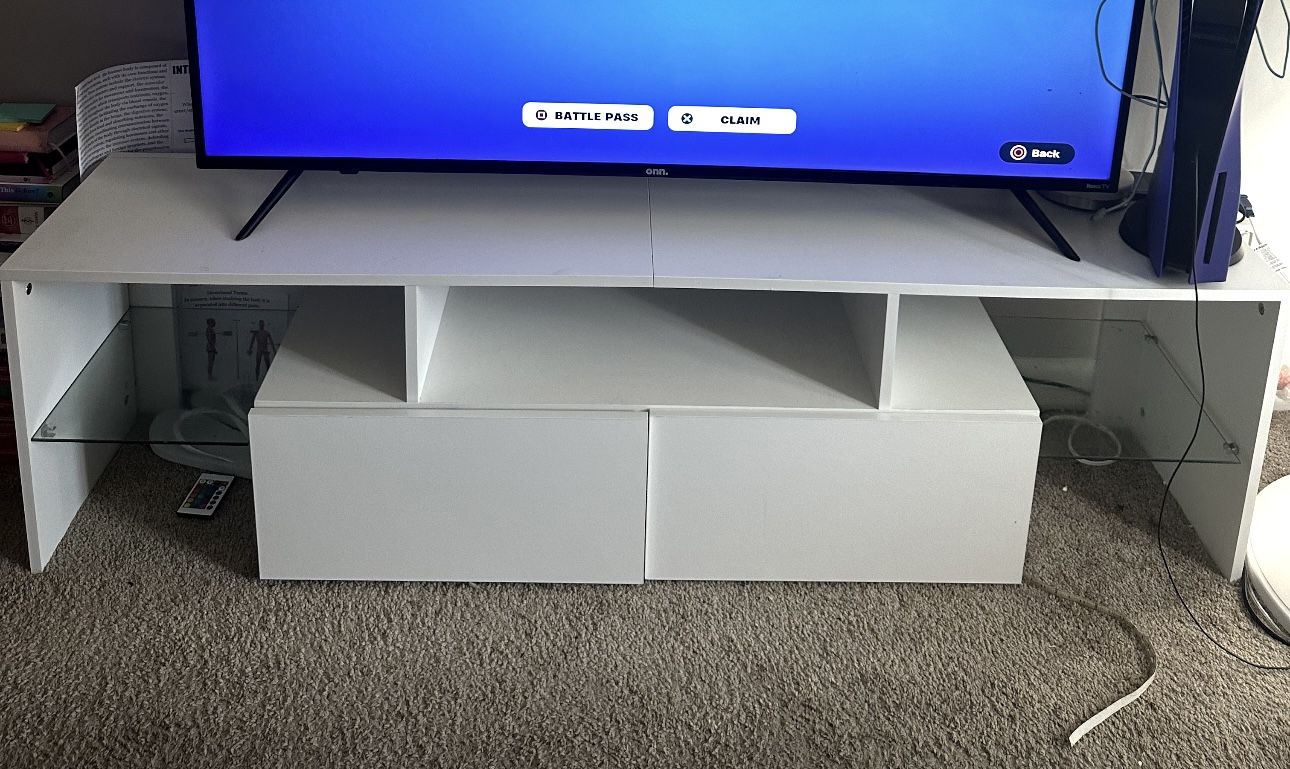 White Dresser
