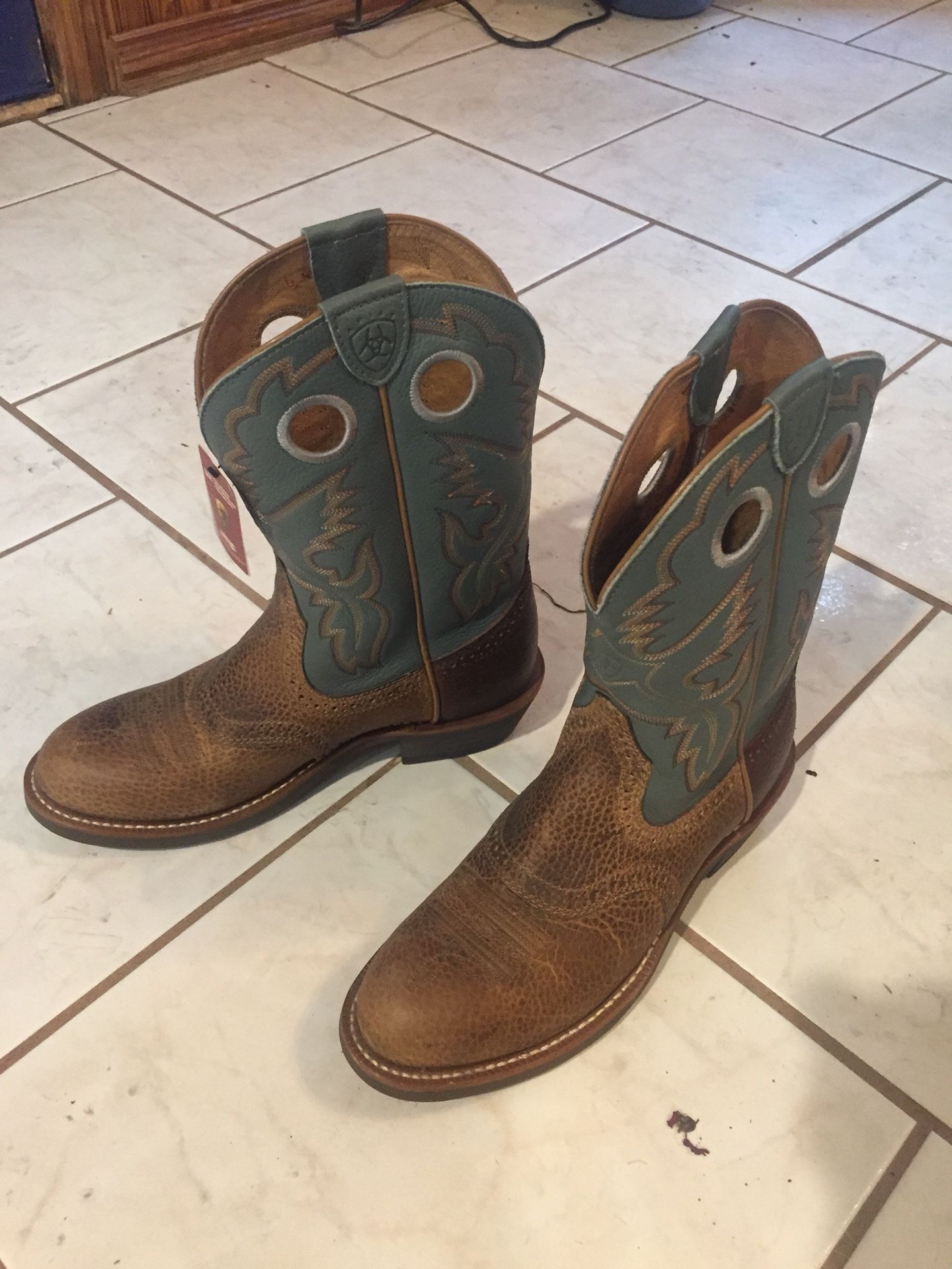 Ariat women’s leather boots