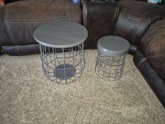 2 Small Side Tables Nw215/Lone Mountain